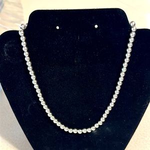 Vintage Coro silver tone metal beads on metal chain (550)